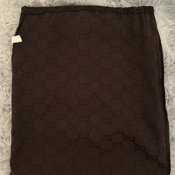 ❌SOLD❌
🖤Gucci Silk Dust Bag🖤 - Picture 2 of 3